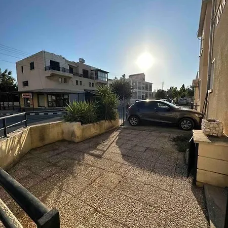 Apartamento Ground With Master Bedroom And Twin Bedroom Paphos