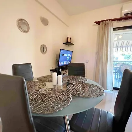 Apartament Ground With Master Bedroom And Twin Bedroom *