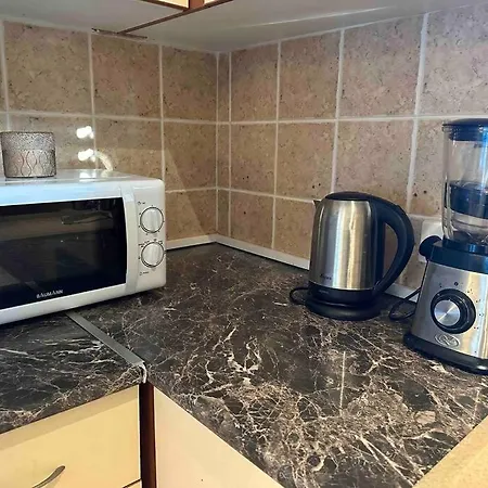 Ground With Master Bedroom And Twin Bedroom Apartament *
