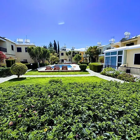 Ground With Master Bedroom And Twin Bedroom Apartament