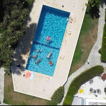 Ground With Master Bedroom And Twin Bedroom *