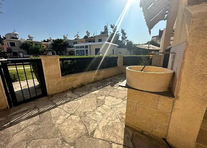 Ground With Master Bedroom And Twin Bedroom *